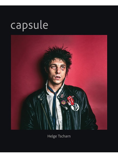 Capa do livro Capsule de Helge Tscharn