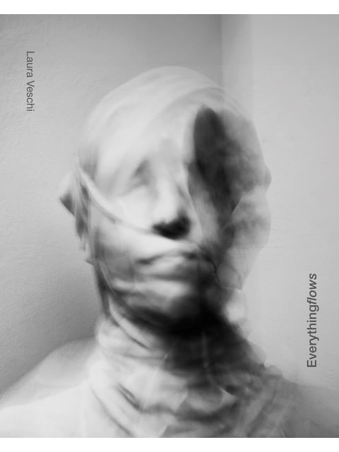 Capa do livro Everything Flows de Laura | Spinetta Roberto Veschi
