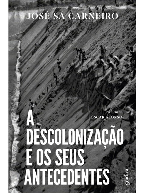 Capa do livro A Descolonização e os Seus Antecedentes de José Sá Carneiro