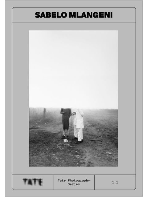Capa do livro Tate Photography - Sabelo Mlangeni de Sarah Allen