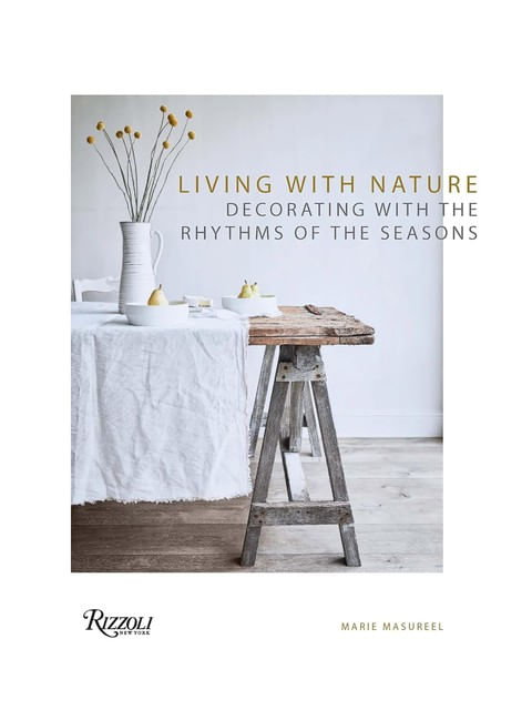 Capa do livro Living With Nature de Marie Masureel