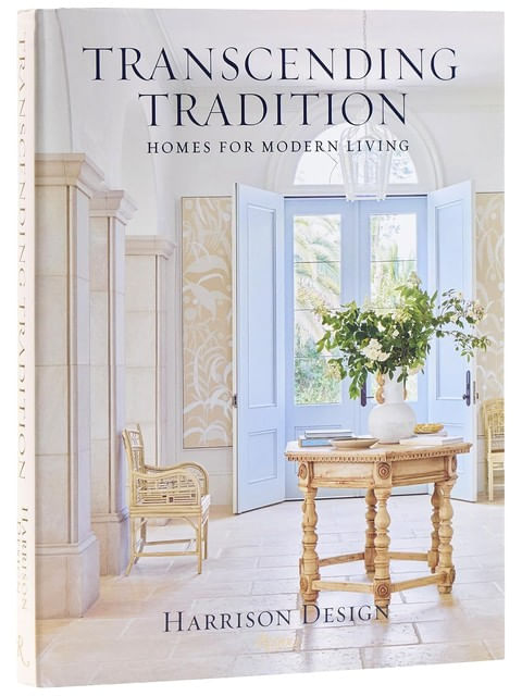 Capa do livro Transcending Tradition - Homes For Modern Living de Judith | Design Harrison Nasatir
